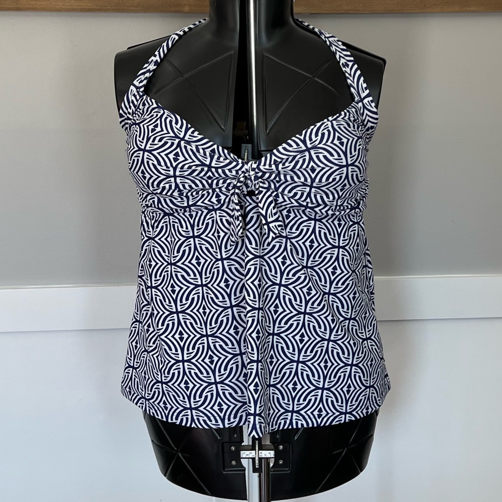 🩱Blue Geometric Swim Top - matching bottoms in closet🩱